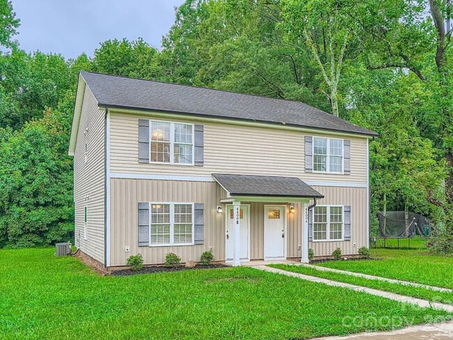 Building Photo - 4400 Tantilla Cir