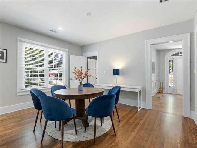 Building Photo - 1054 Katherwood Dr SW