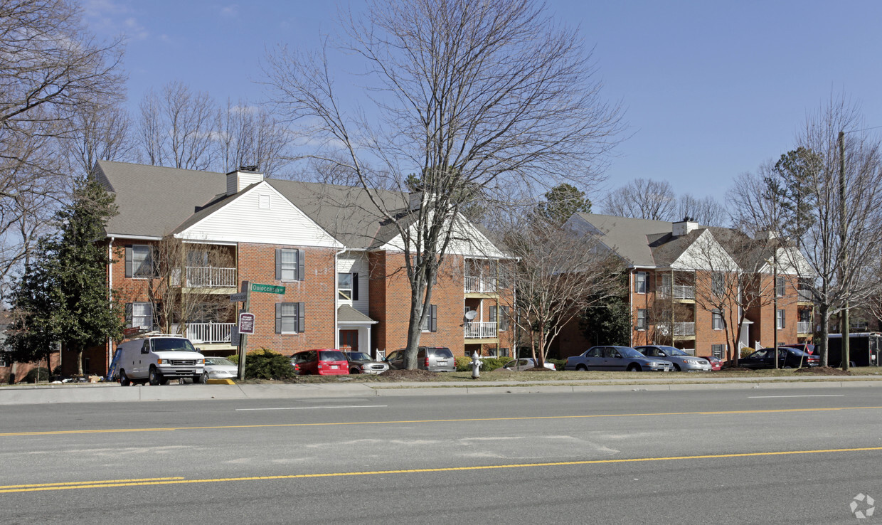 Primary Photo - Regency Village Apartments