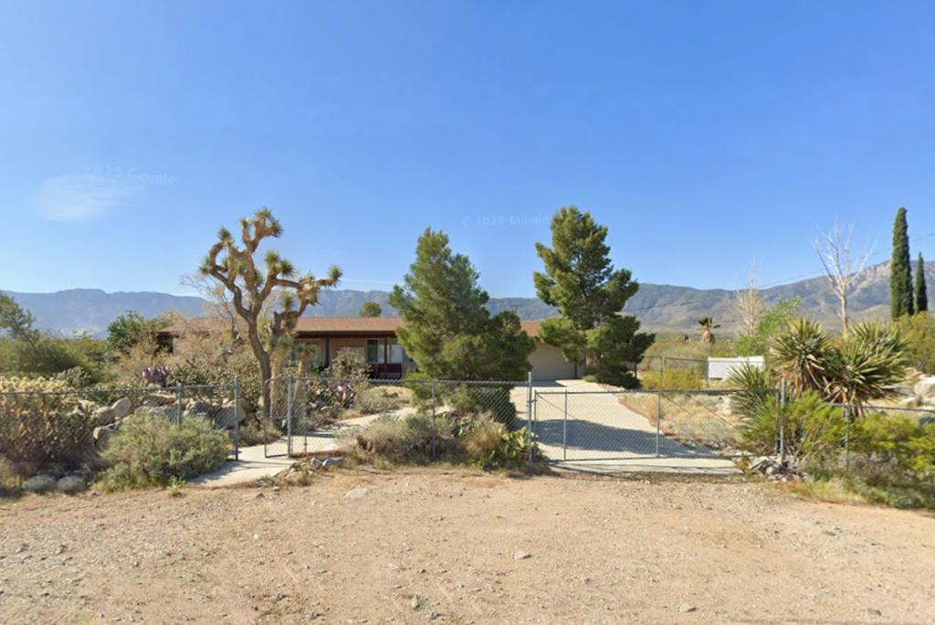 Primary Photo - 32205 Sapphire Rd