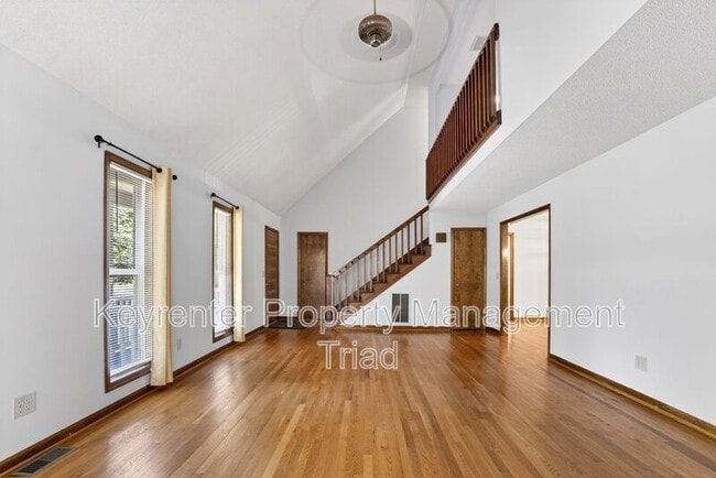 Foto del edificio - 407 Grenham Rd