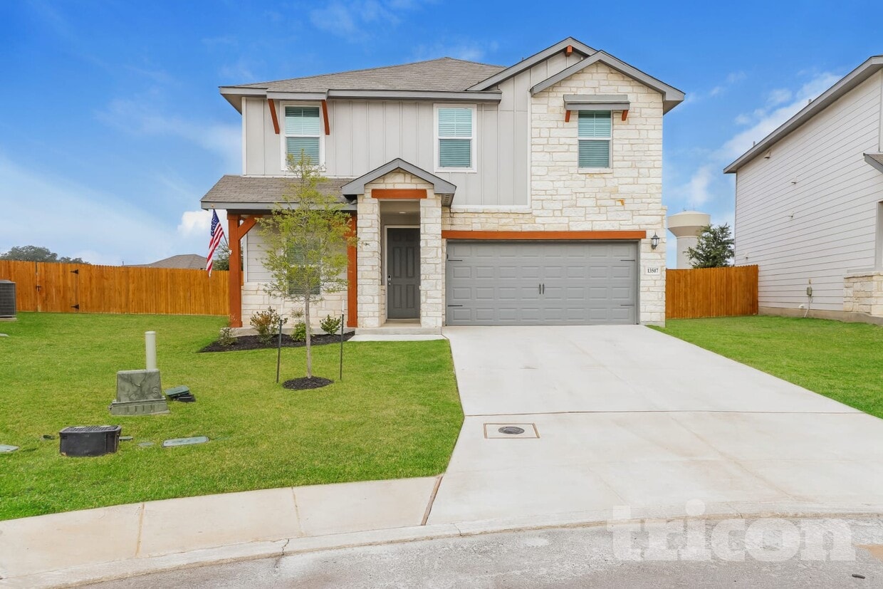 Foto principal - 13507 Paxton Blvd