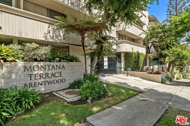 Foto del edificio - 11645 Montana Ave