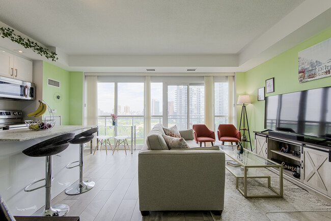 Building Photo - 165-1165 Legion Rd N