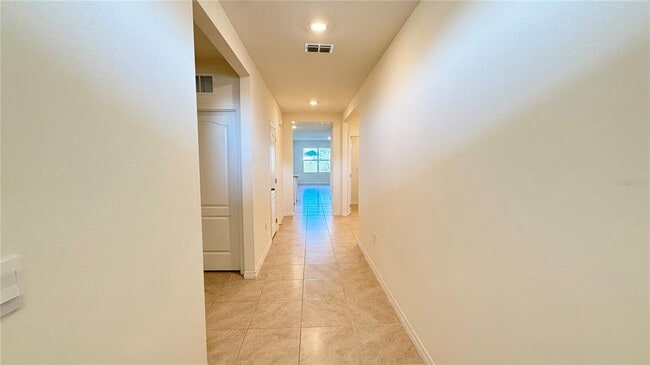 Building Photo - 1003 Cascade Dr