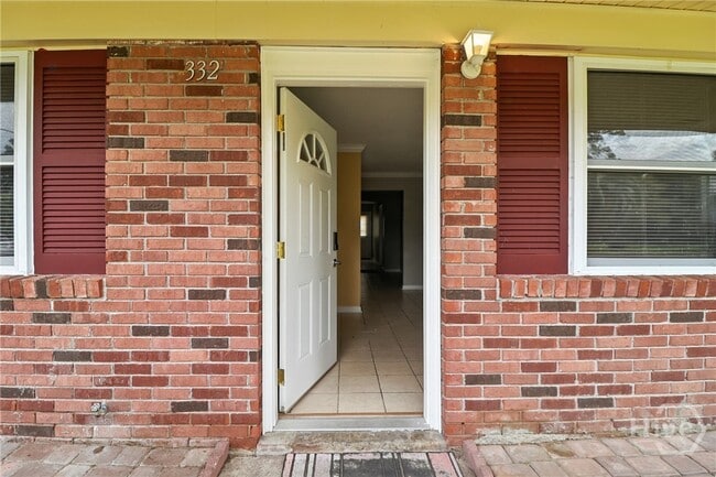 Building Photo - 332 Woodley Rd