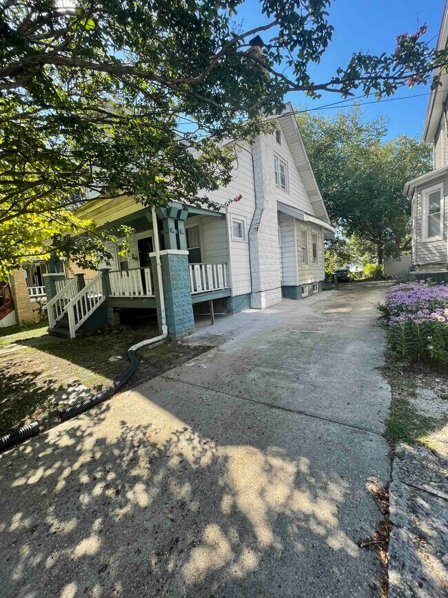 Foto del edificio - 3006 South Dakota Ave NE