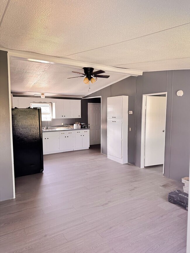 Foto del edificio - 3 BED 2BATH outside of Fayettville