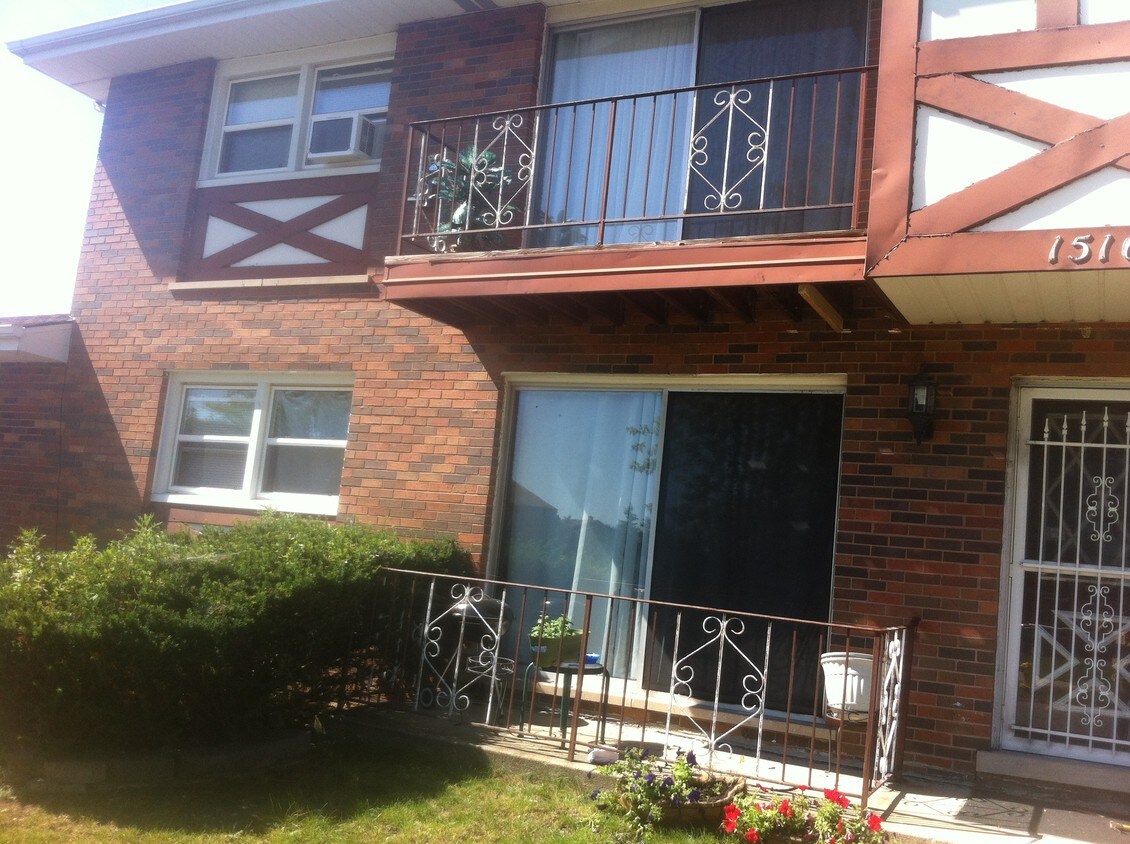 15160 El Cameno Real Dr, Orland Park, IL 60462 Apartments in Orland