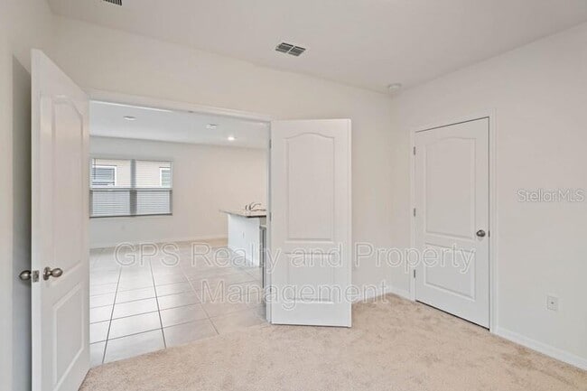 Building Photo - 739 Chinoy Rd