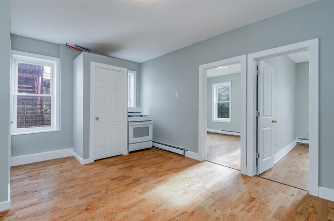 Building Photo - 80 W 18th St