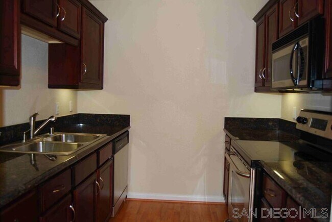 Foto del edificio - 5252 Orange Ave