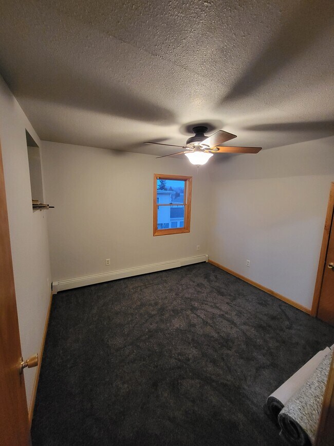 Building Photo - 367 Amory St
