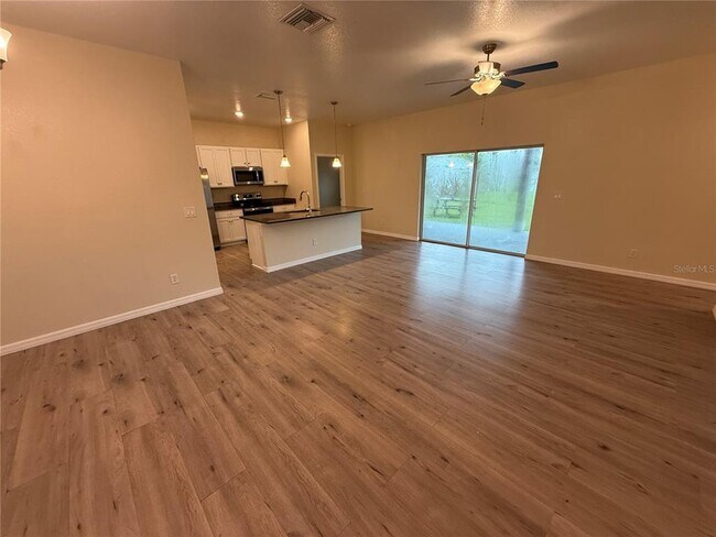 Building Photo - 3771 S San Mateo Dr