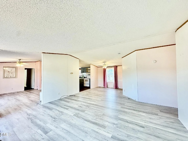 Foto del edificio - 287 Oliver Loop Rd