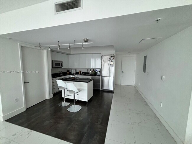 Foto del edificio - 92 SW 3rd St