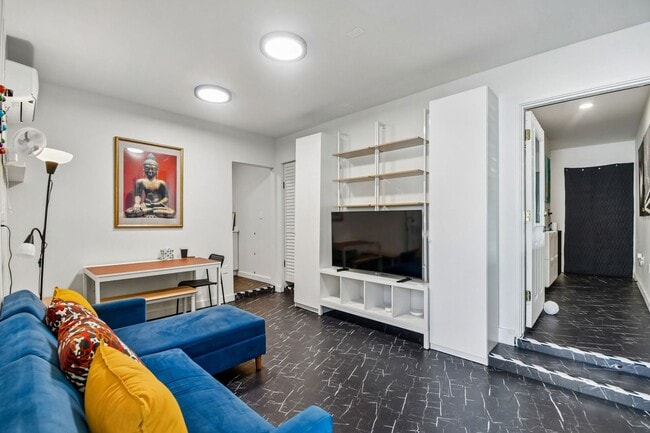 Photo - Gorgeous FULLY FURNISHED 1 Bedroom/1 Bath apartment with private entrance, in Winter Park