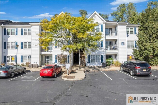 Foto del edificio - 1027 Waterford Dr