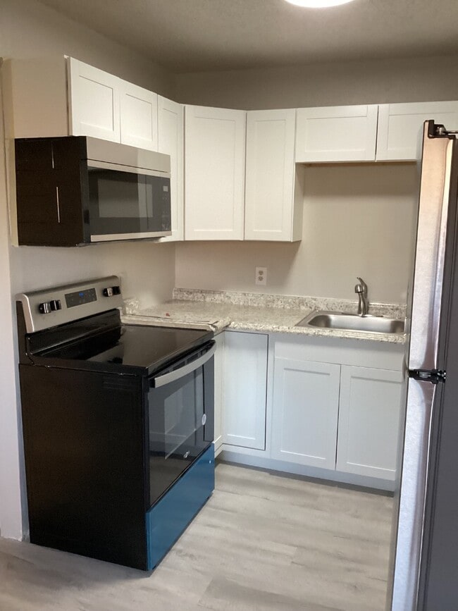 Foto del edificio - 340 Bench Blvd