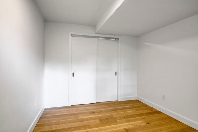 Photo du bâtiment - 10 Rosemount