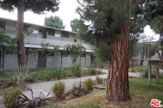 Building Photo - 11131 Rose Blvd