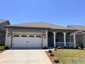 Building Photo - 330 Silo Ln