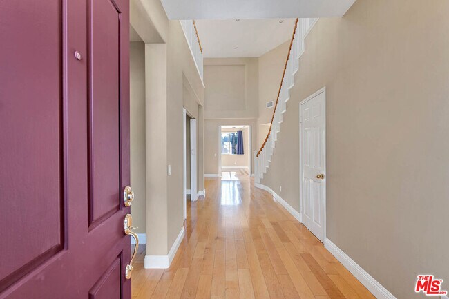 Building Photo - 7109 Sale Ave