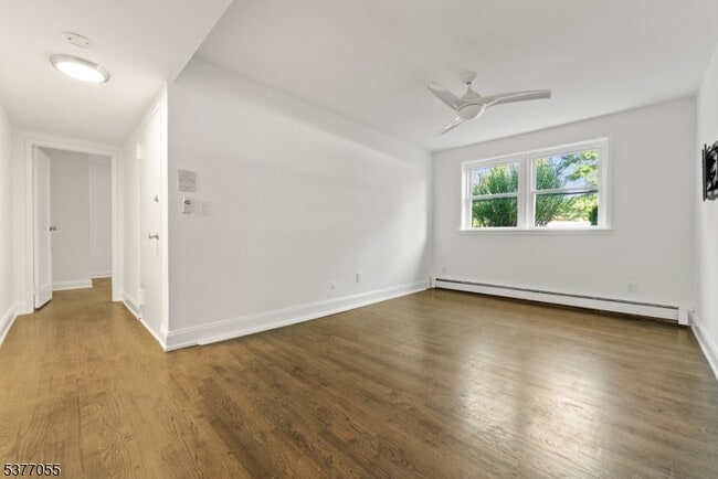 Building Photo - 482 Joralemon St