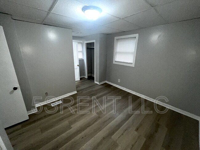 Foto del edificio - 240 S Mary Ellen St
