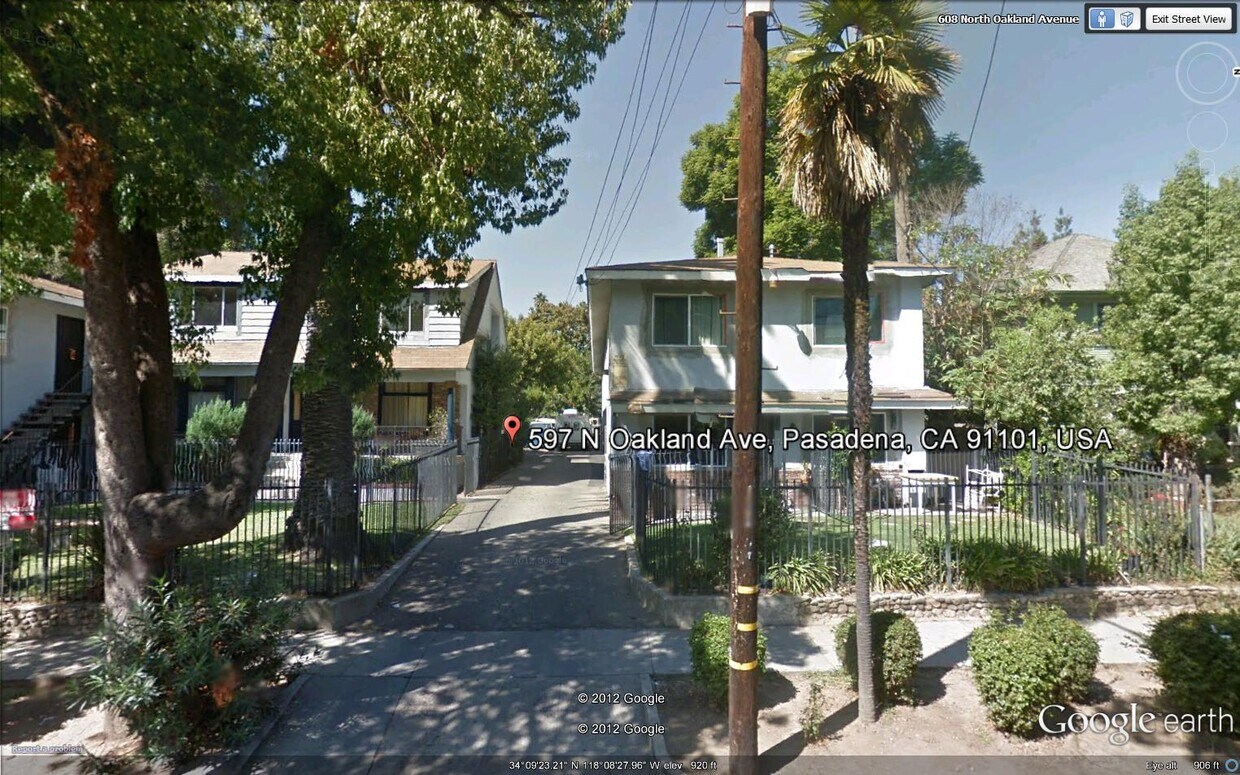 Primary Photo - 599 N Oakland Ave