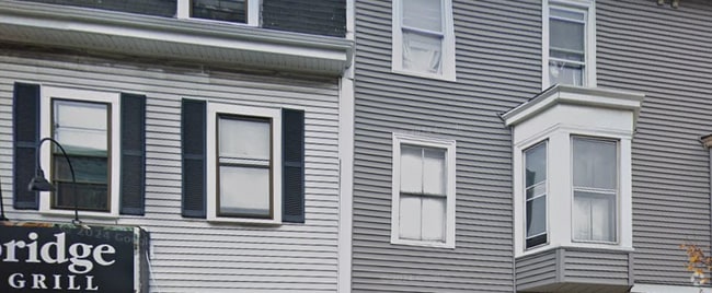 Building Photo - 94 River St