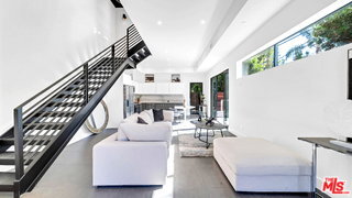 Building Photo - 1123 N Formosa Ave