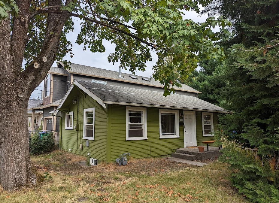 Primary Photo - 7105 NE Beech St