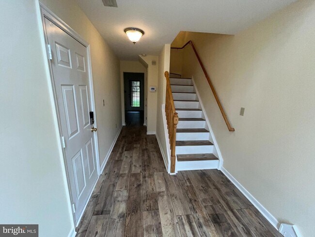 Foto del edificio - 401 Donelson Loop