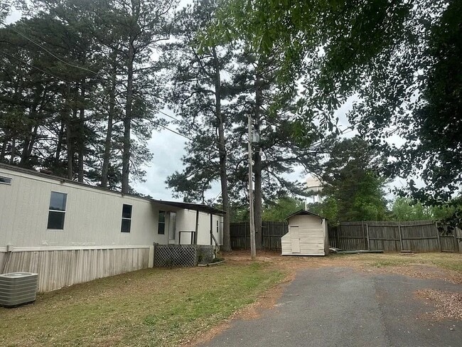 Building Photo - 408 W Sunset Dr