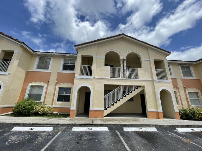 Foto del edificio - 2551 SE 16th Terrace