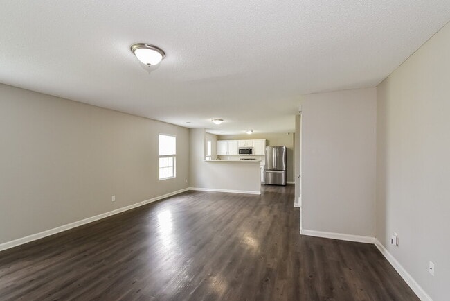 Building Photo - 7807 Birdwood Dr
