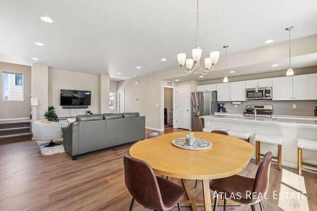 Foto del edificio - 7446 Marbled Wood Pt