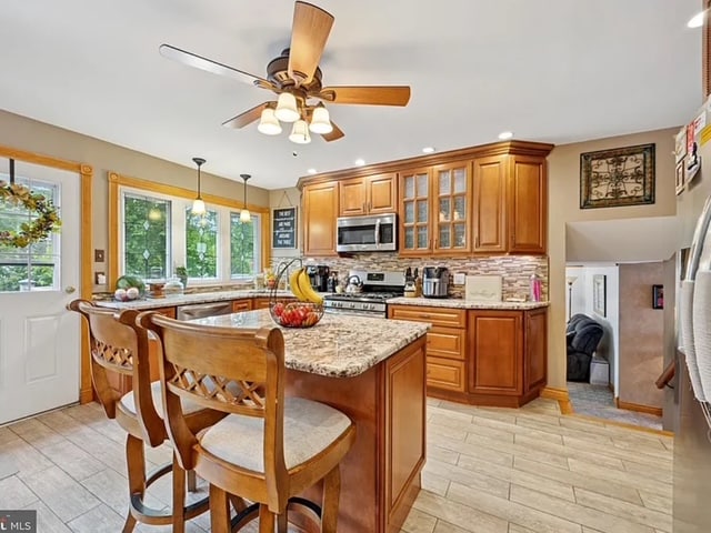 Foto del edificio - 9813 Ferndale St