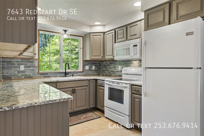 Building Photo - 7643 Redstart Dr SE