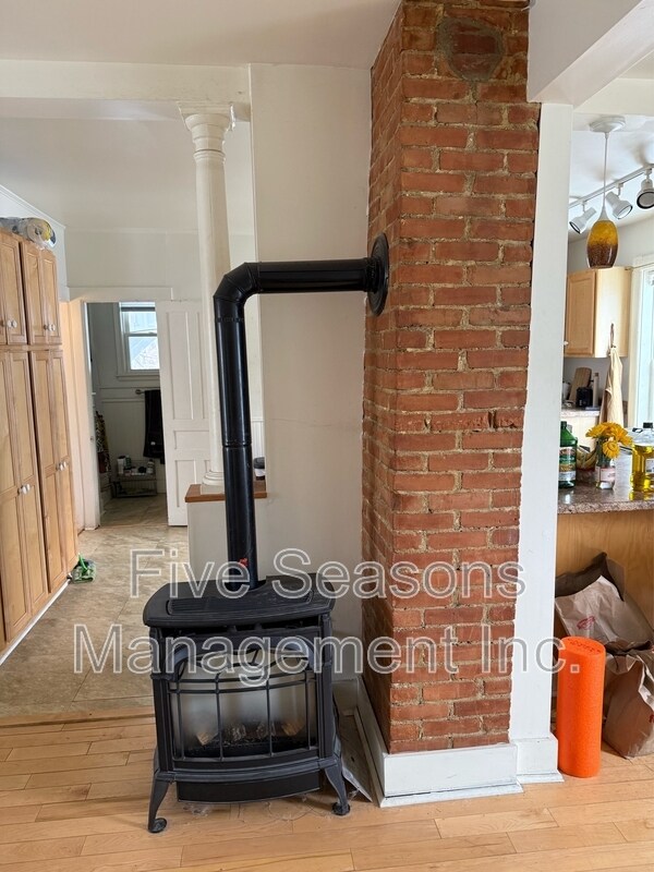 Foto del edificio - 384 St Paul St