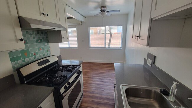 Building Photo - 6623 Troost Ave