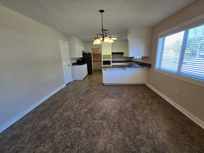 Foto del edificio - Spacious 3 Bedroom 2 Bath in Bryan!
