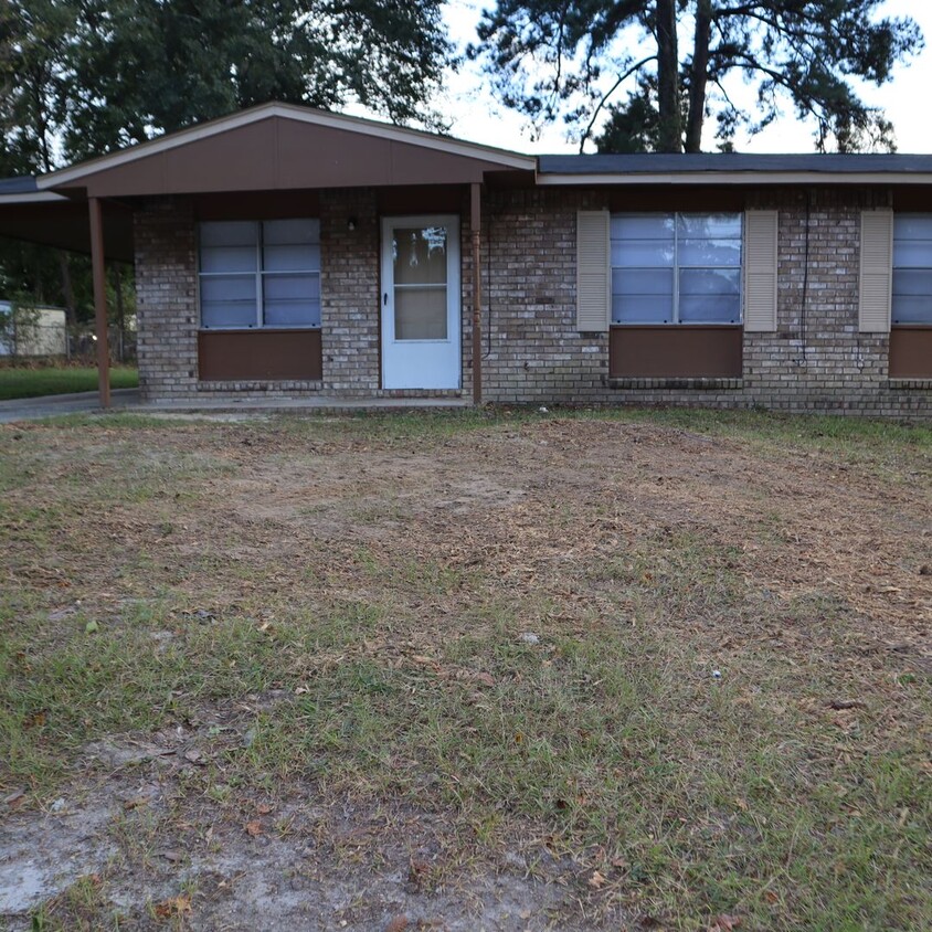 Primary Photo - Freshly painted 3 bedroom home for $780 mo...