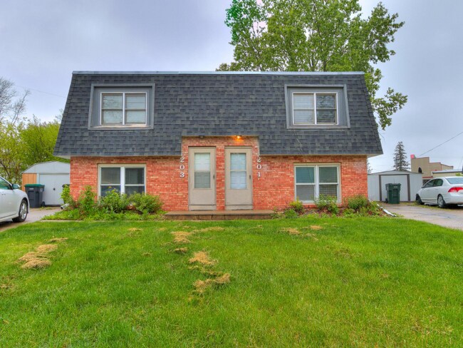 Foto del edificio - 201 Wellons Dr