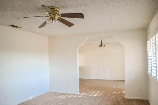 Building Photo - 15938 Caras Ct