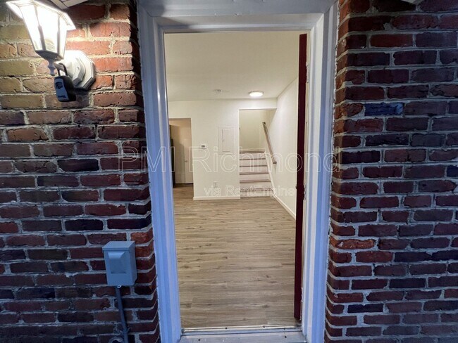 Foto del edificio - 3530 E Richmond Rd