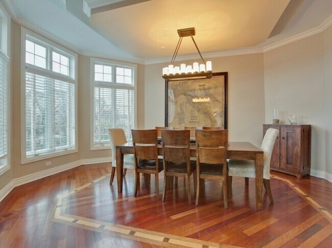 Foto del edificio - 7229 Roxbury Ct
