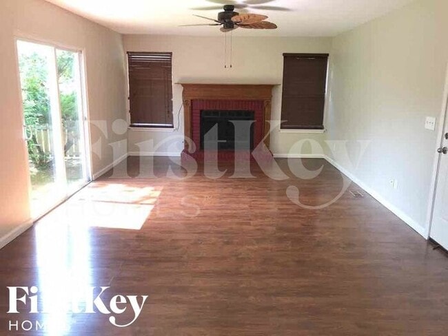 Building Photo - 1006 Trifecta Dr