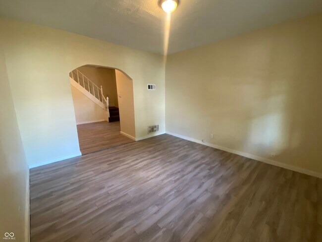 Foto del edificio - 328 N Elder Ave